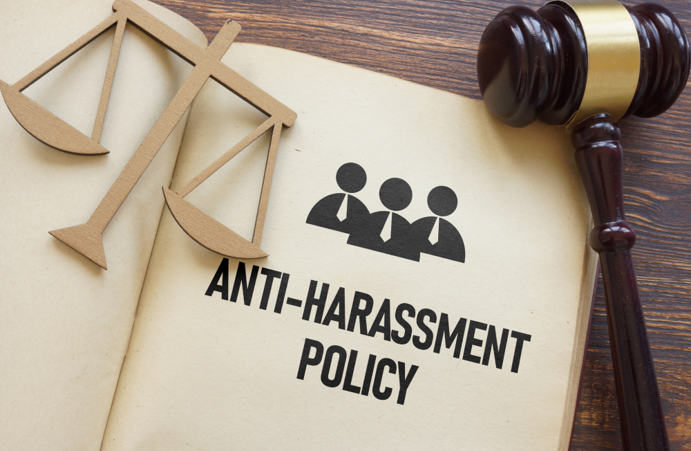 BEST_PRACTICES_FOR_ONBOARDING_Anti_Harassment_Image_HR_Onboarding_Block